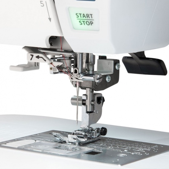 Швейная машина Janome Skyline S6
