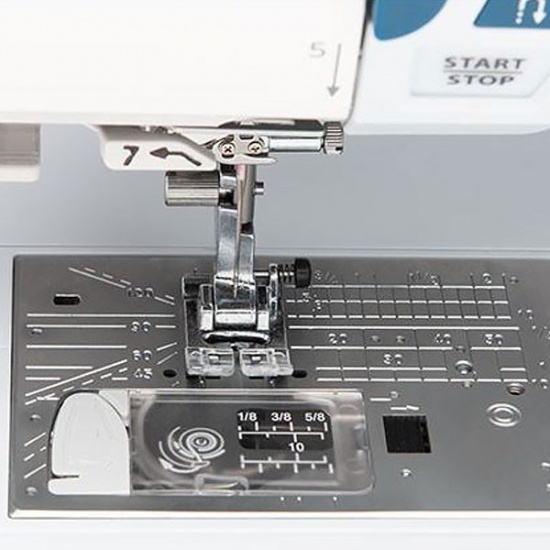 Швейная машина Janome Skyline S6