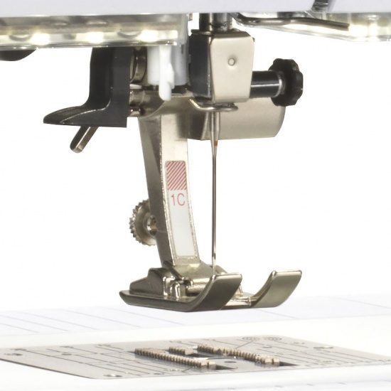 Швейна машина Bernina B 480