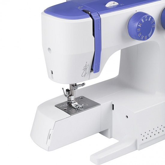 Швейна машина Necchi M213D