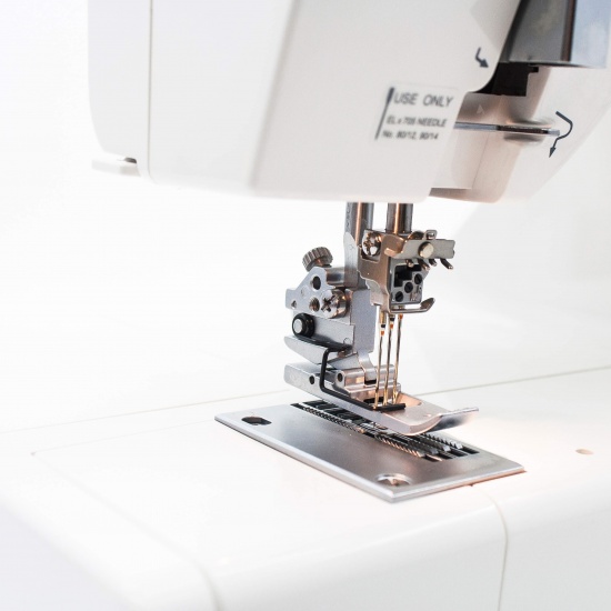 Распошивальная машина Janome Cover Pro 8800 CPX